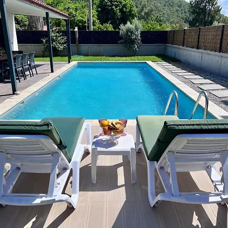 Hotel na wodzie Albaker *